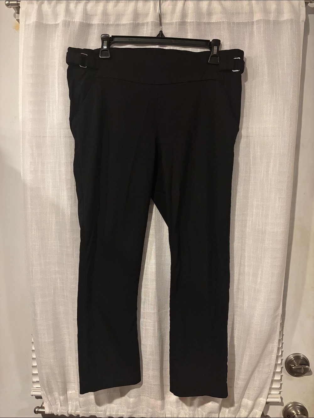 Maurices Black Straight-Leg Ponte Capris